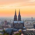 Kölner Dom mit Sonnenuntergang